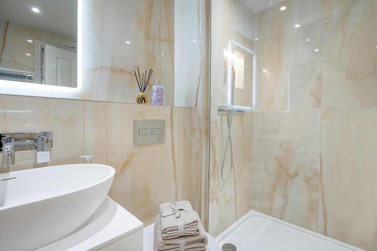 Marble Arch Suite 5-Hosted By Sweetstay Лондон Экстерьер фото